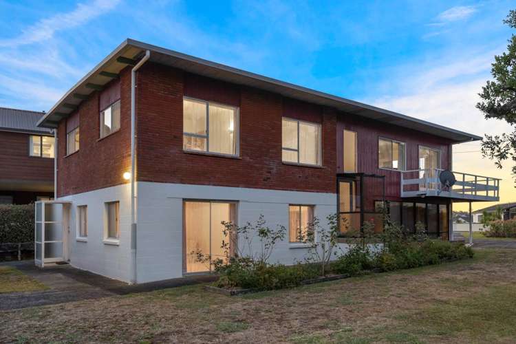 8 Kowhai Road Campbells Bay_54