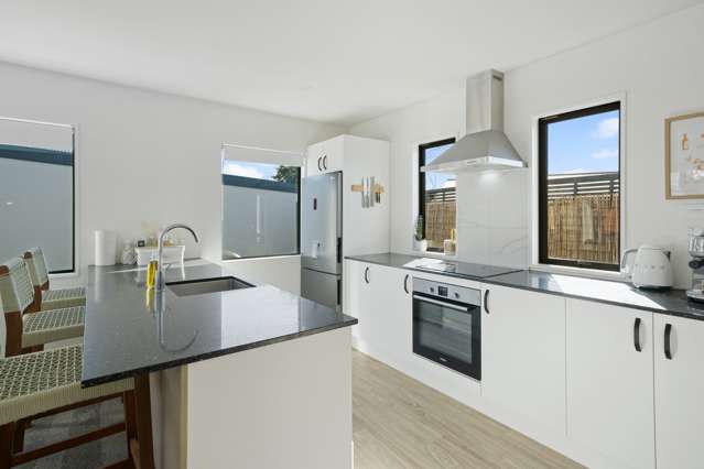 2/9 Raupo Street Bromley_2