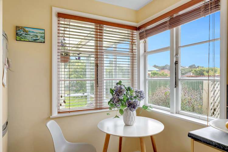 37 Main Road Titahi Bay_12