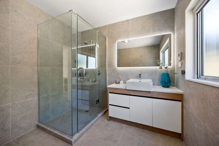 8b Willow Way Sunnyhills_13