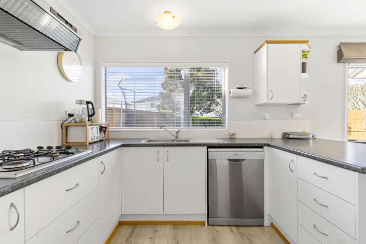 4 Rene Way Huntington_4