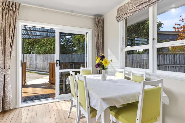 5 Tawa Street Hilltop_11