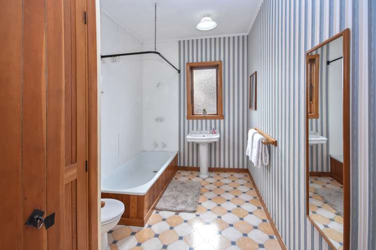 20 Nottingham Crescent Calton Hill_15