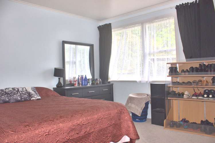 23 Laura Street Kelston_11