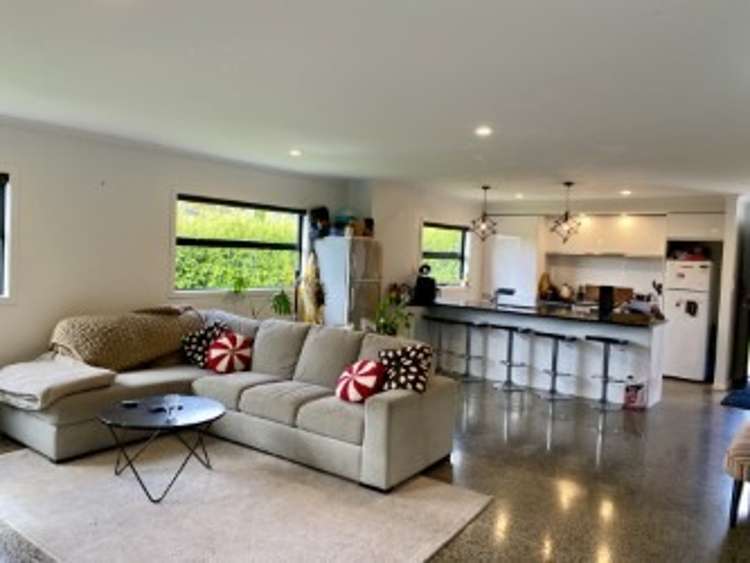 65 Featherstone Drive 2743_4