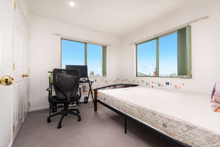 8a Kelwyn Road Kelston_12