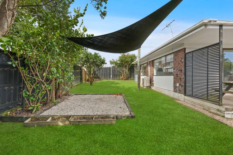 2/27 Matuhi Rise Henderson_16