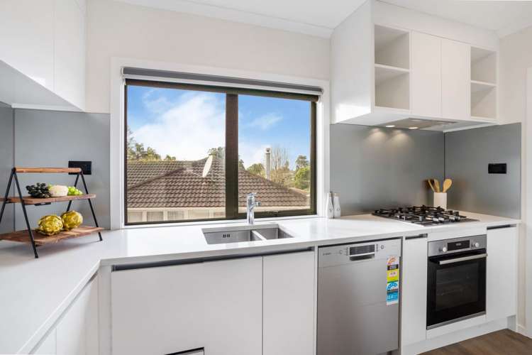 120 Golf Road New Lynn_23