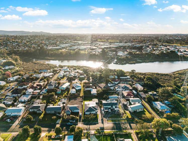 24 Cobham Crescent Kelston_26