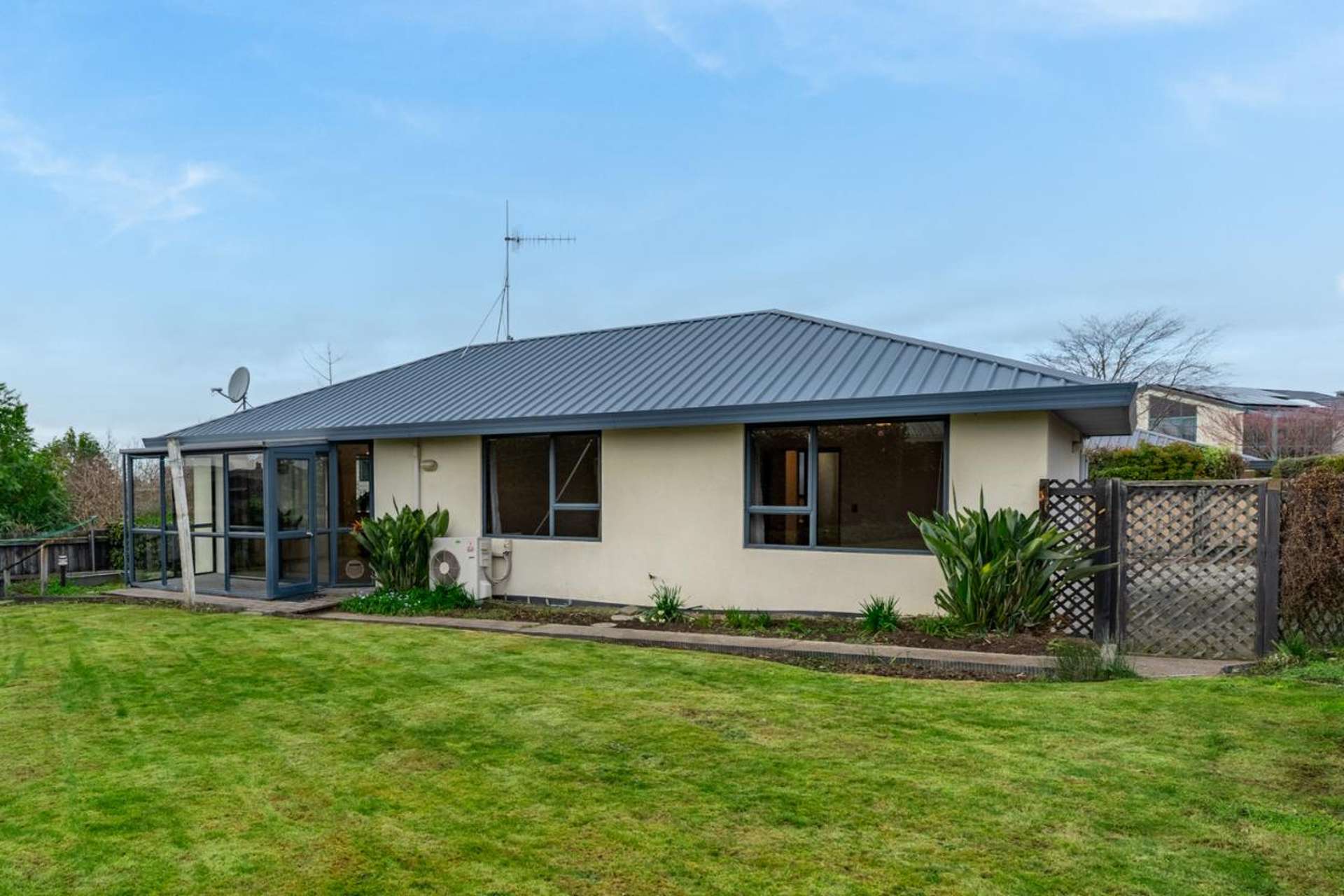 22A Carlisle Place Marchwiel_0