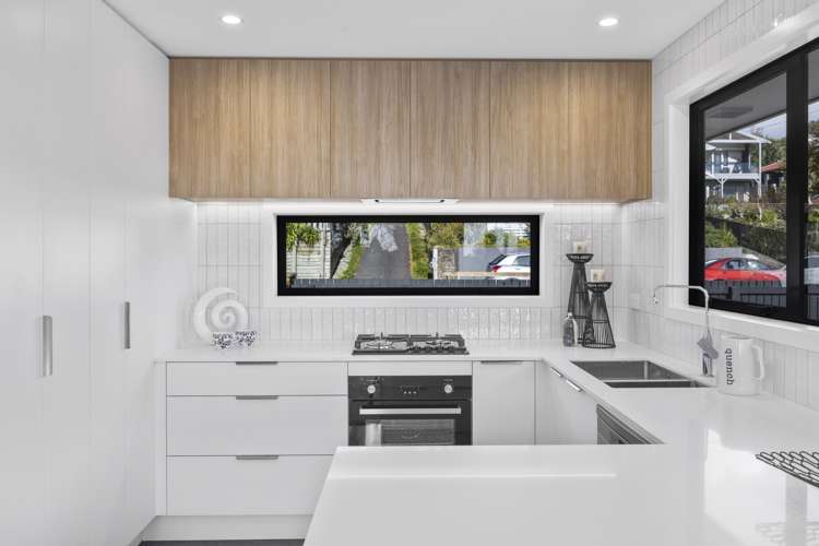 6 Burns Street Westown_12