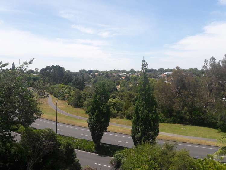 2/21 Park Terrace Hamilton Central_11