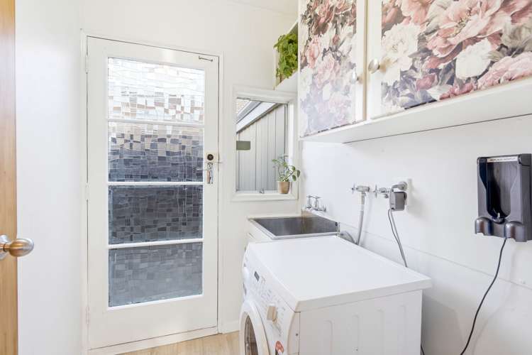 2/2 Lomax Place Islington_12