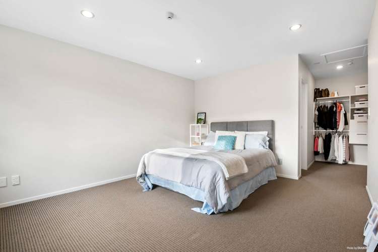 4/75 Tamahere Drive Glenfield_12