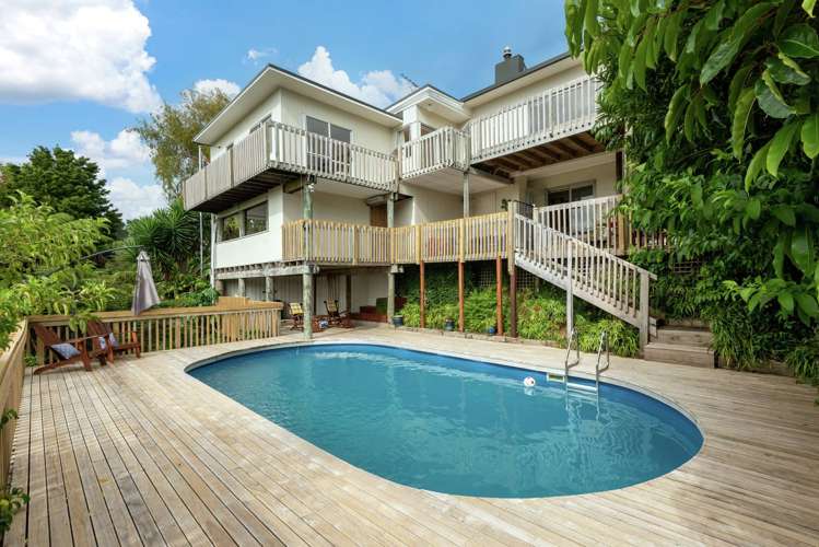 44 Colmar Road Mellons Bay_19