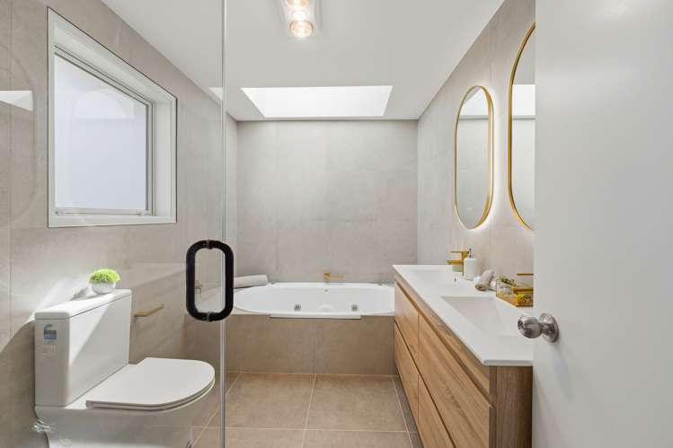 60 Hogarth Rise West Harbour_33