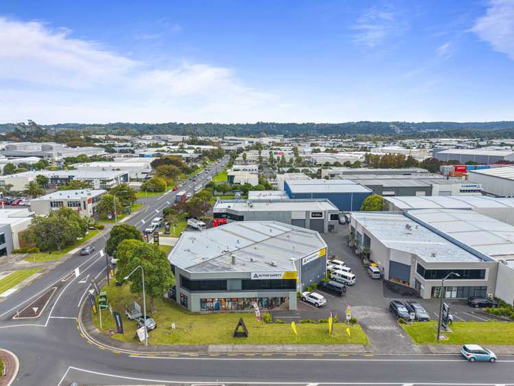 A/3 William Pickering Drive Albany_1
