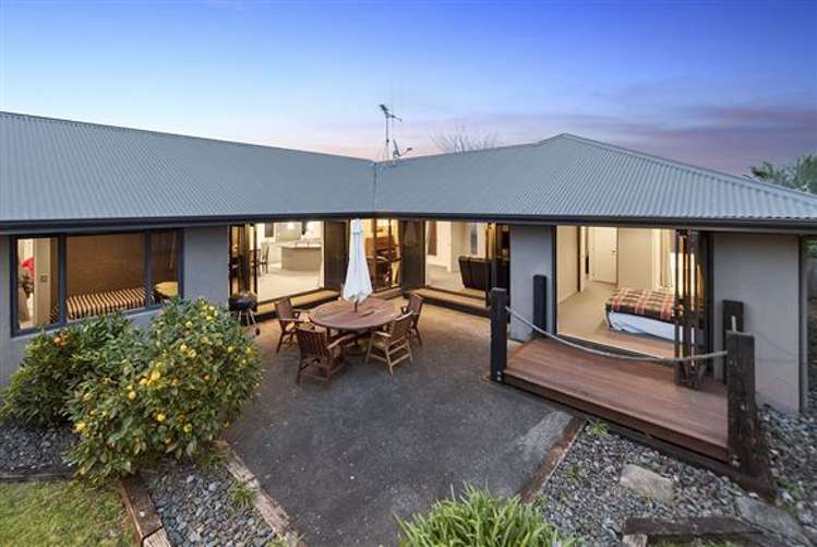 8 Somerton Drive Huntington_20