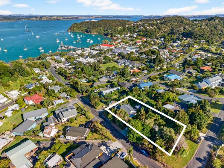 8 Robertson Street Russell_36