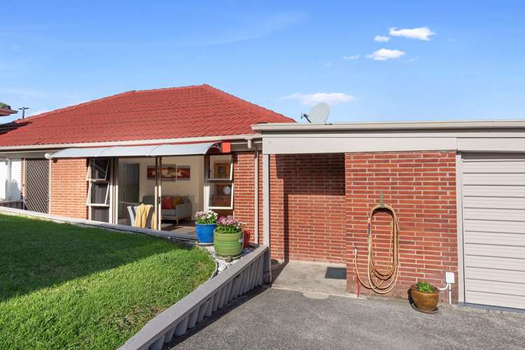 2/6 Keys Street Belmont_16