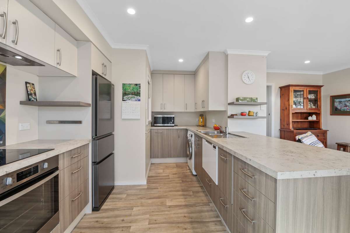 2/56 Leefield Street_0