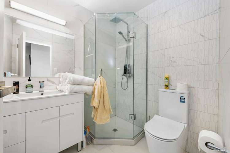 8 Shahkot Way Papatoetoe_9