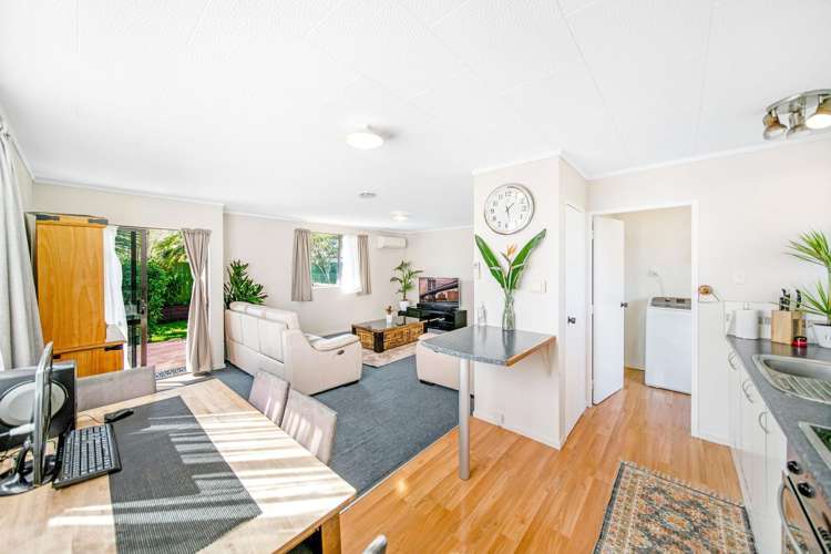 2/136 Buckland Road_2