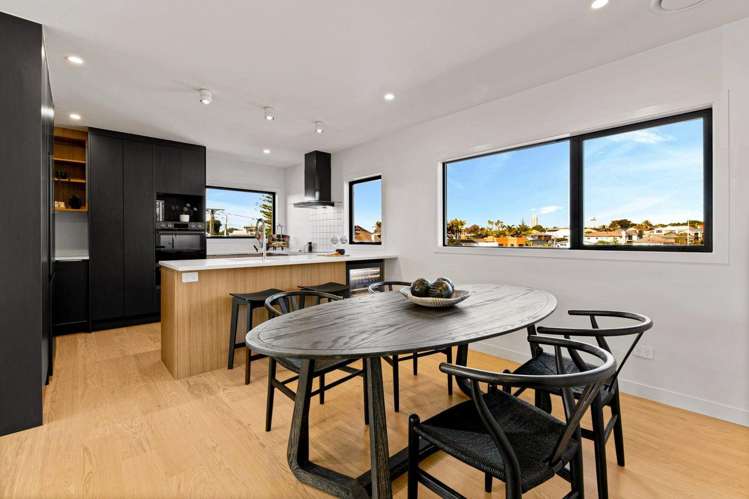 2/1 Omana Road Milford_3