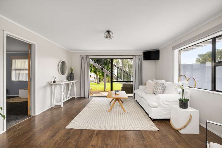 14 Meander Drive Welcome Bay_12