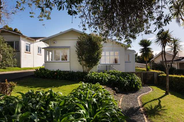 38 Seaview Terrace Mount Albert_1