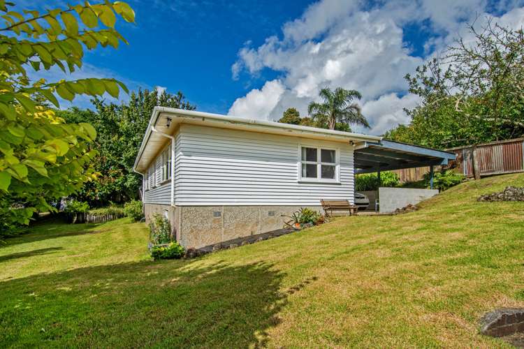 11 Ogle Crescent Kamo_17