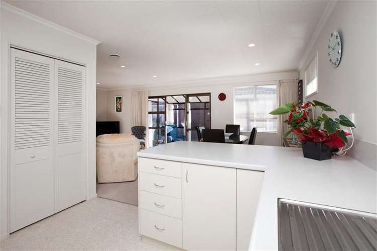 2/504 Devon Street East Strandon_3