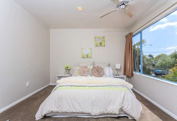 83 Old Lake Road Narrow Neck_9