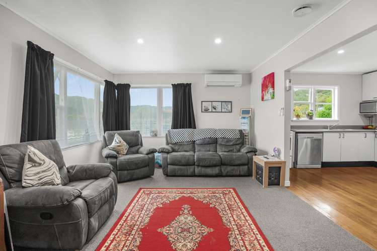 8 Harlow Grove Wainuiomata_6