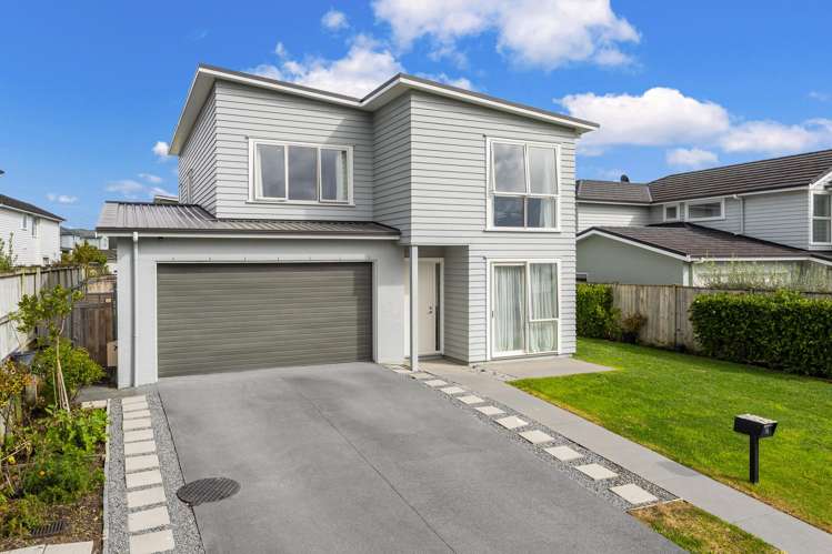 16 Couldrey Crescent Red Beach_1