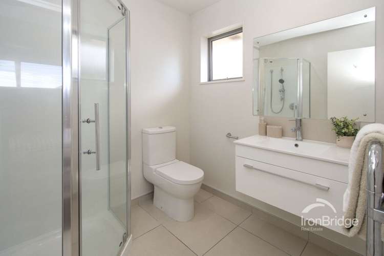 14 Charente Way Yaldhurst_9