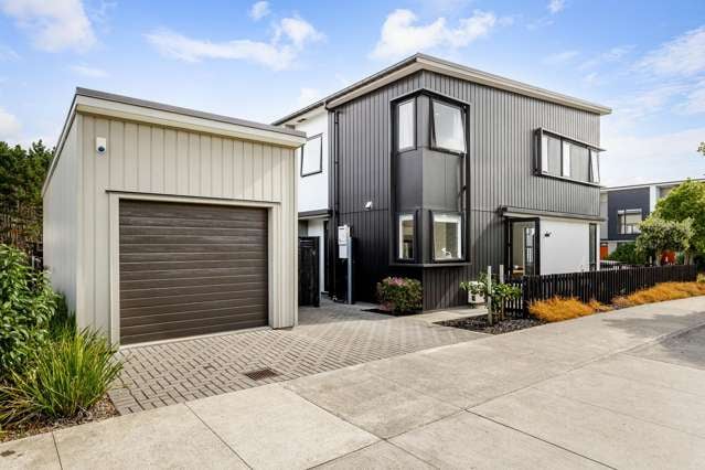 Modern End Unit with Separate Garage