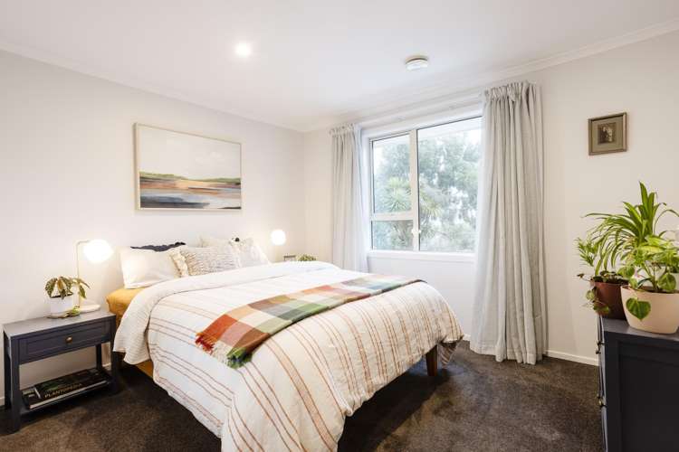 44 and 58 Hilton Road Highcliff_14