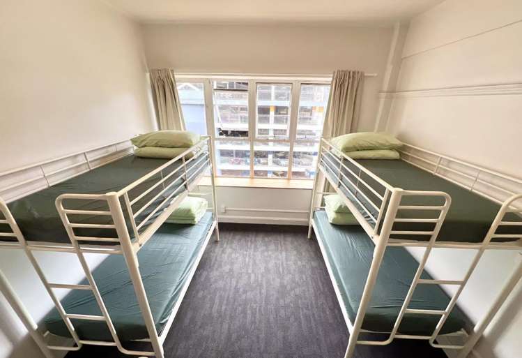 31 Victoria Street East 10015_2