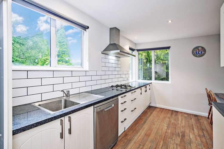 5702 West Coast Road Springfield_6