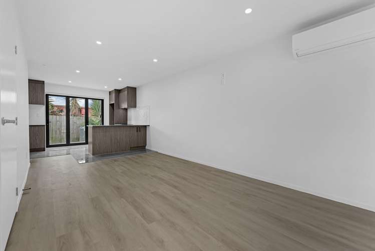 48B Waddell Avenue Point England_15