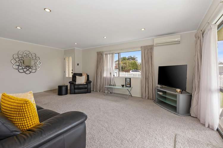 Flat 1/20 Pine Road Orewa_8