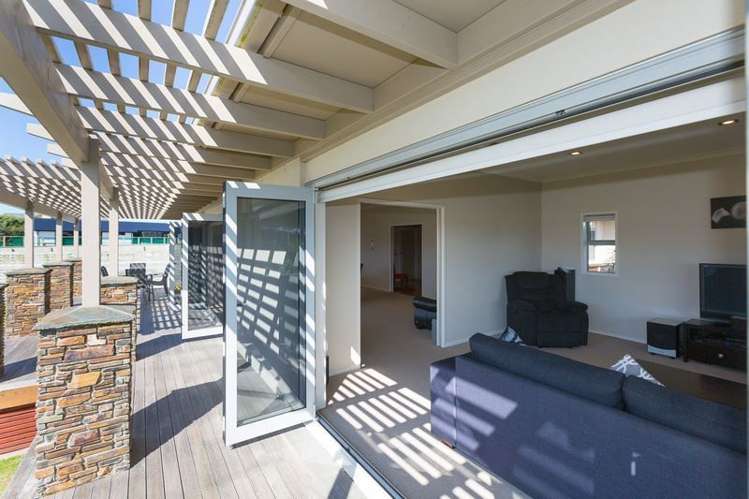 32 Links Drive Waiwhakaiho_17