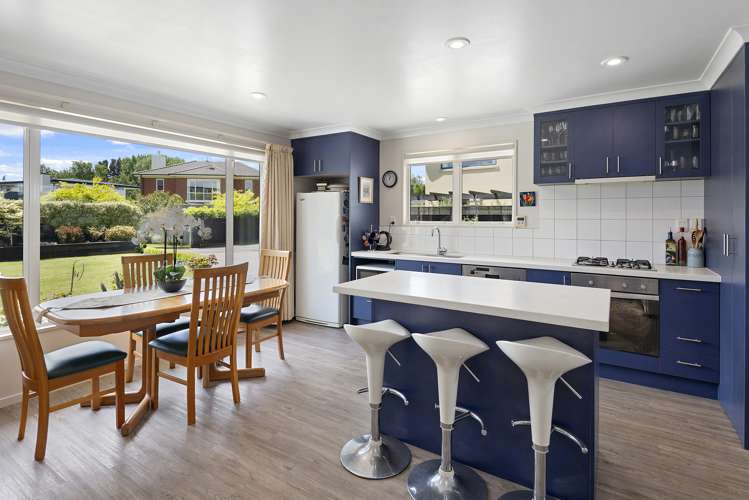 52 Chateau Drive Burnside_8