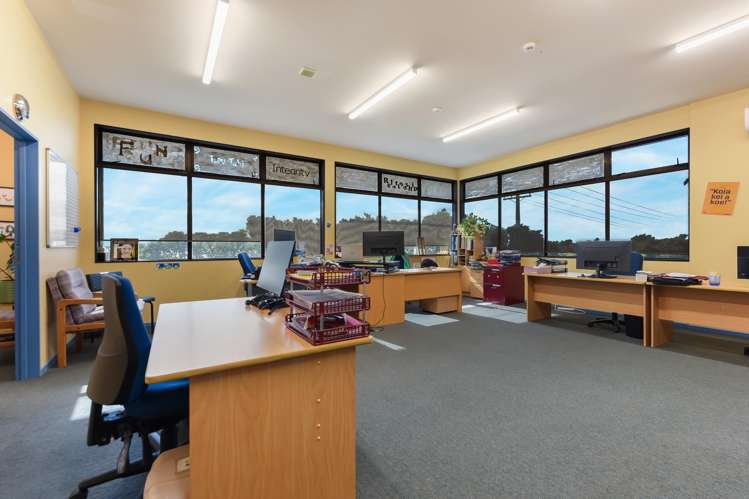 8 & 10 Kotua Place Stoke_8