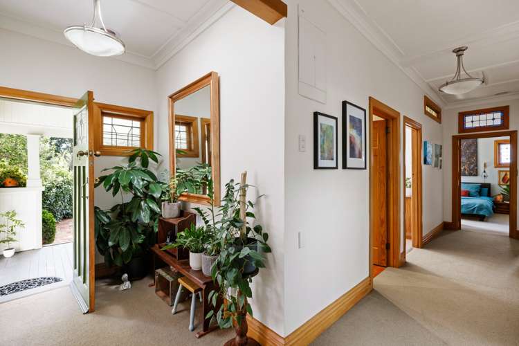 2 Murray Street Leamington_11