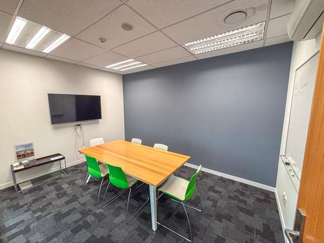 Office 2, 751 Main Street Roslyn_2