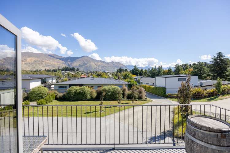 16 Bevan Place Wanaka_1