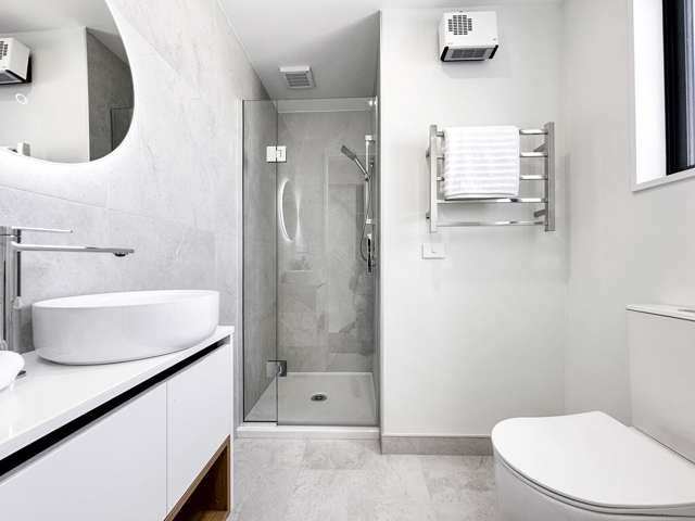 3/5 Clarence Street Addington_2
