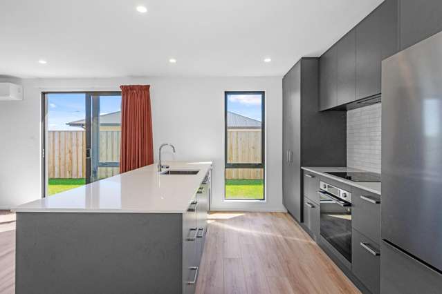 35 Greig Crescent Amberley_1